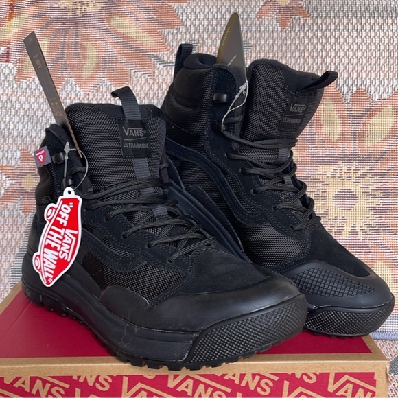 Vans WMNS Ultrarange Exo
Black/Black
Sneakers MTE Boots VN0A4BVSBKA - Picture 10 of 16
